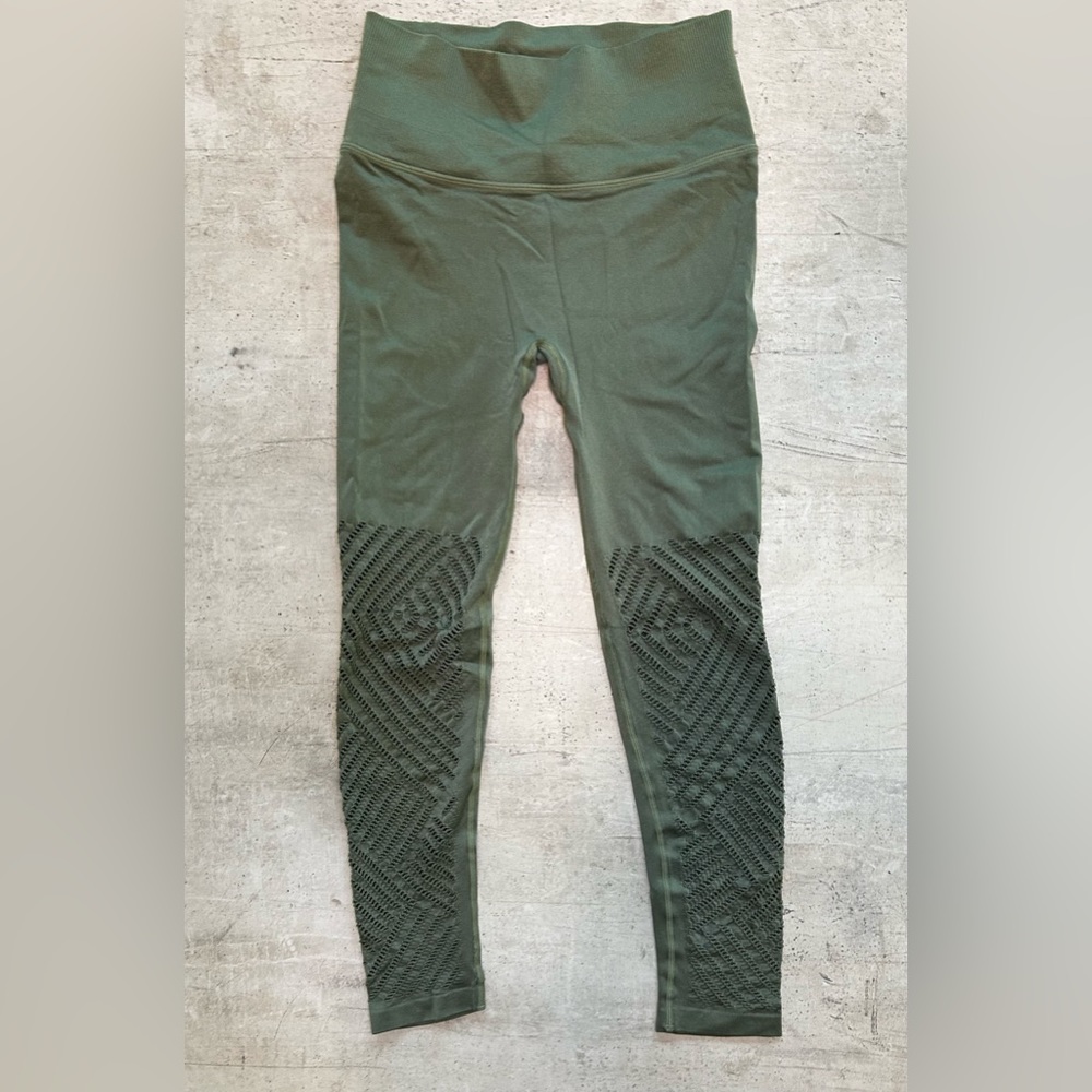 Victoria’s Secret Leggings M hunter green